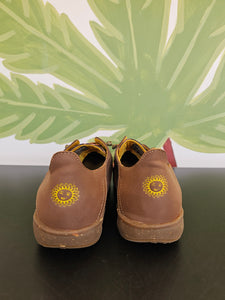 Winkin Sun Hemp Leaf Low Top